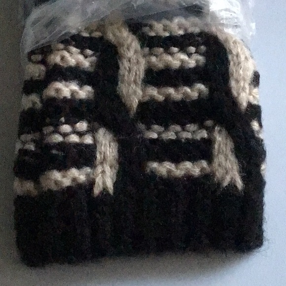 Anthropologie RARE Long Fingerless Gloves / Cable-Knit Sleeves - Picture 16 of 16